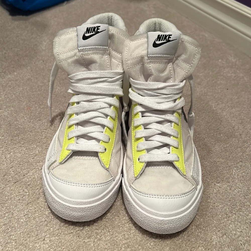 Nike blazer mids